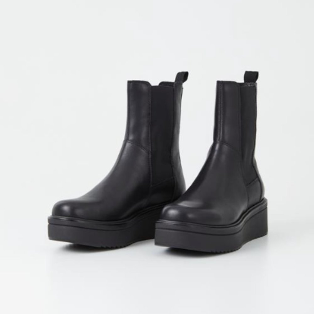 VAGABOND Tara chelsea boots in black - size 8 - excellent condition